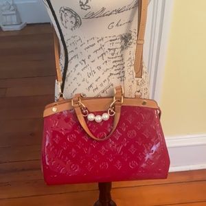 **Louis Vuitton** Monogram Vernis Patent Leather Brea MM Bag EUC